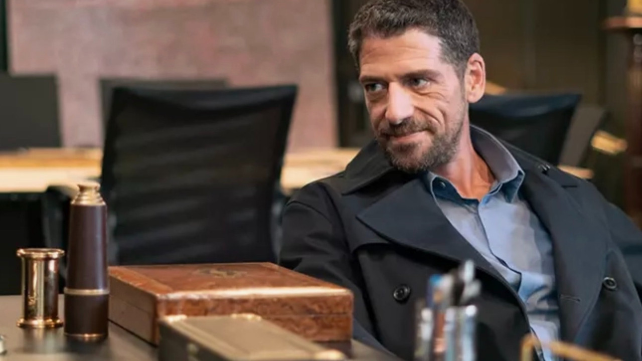 Cemal Hünal demir ocağının başına geçti! İlk üretimi olay oldu...