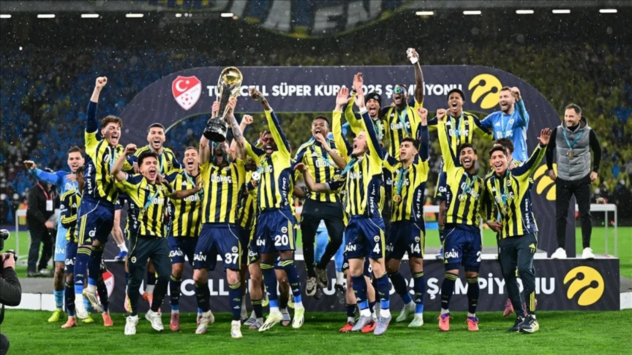 PFDK'dan Galatasaray ve Fenerbahçe'ye ceza!
