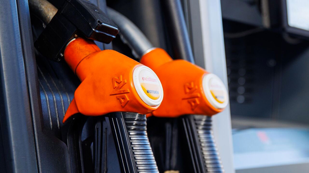 Benzinin litresi kaç lira oldu? Bir günlük zam sonrası benzine bu gece indirim var