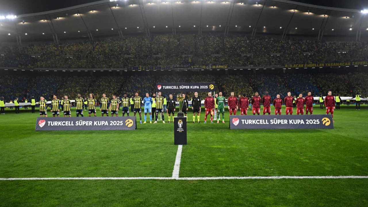 Galatasaray'da seremoniye katılmamanın faturası ağır oldu!