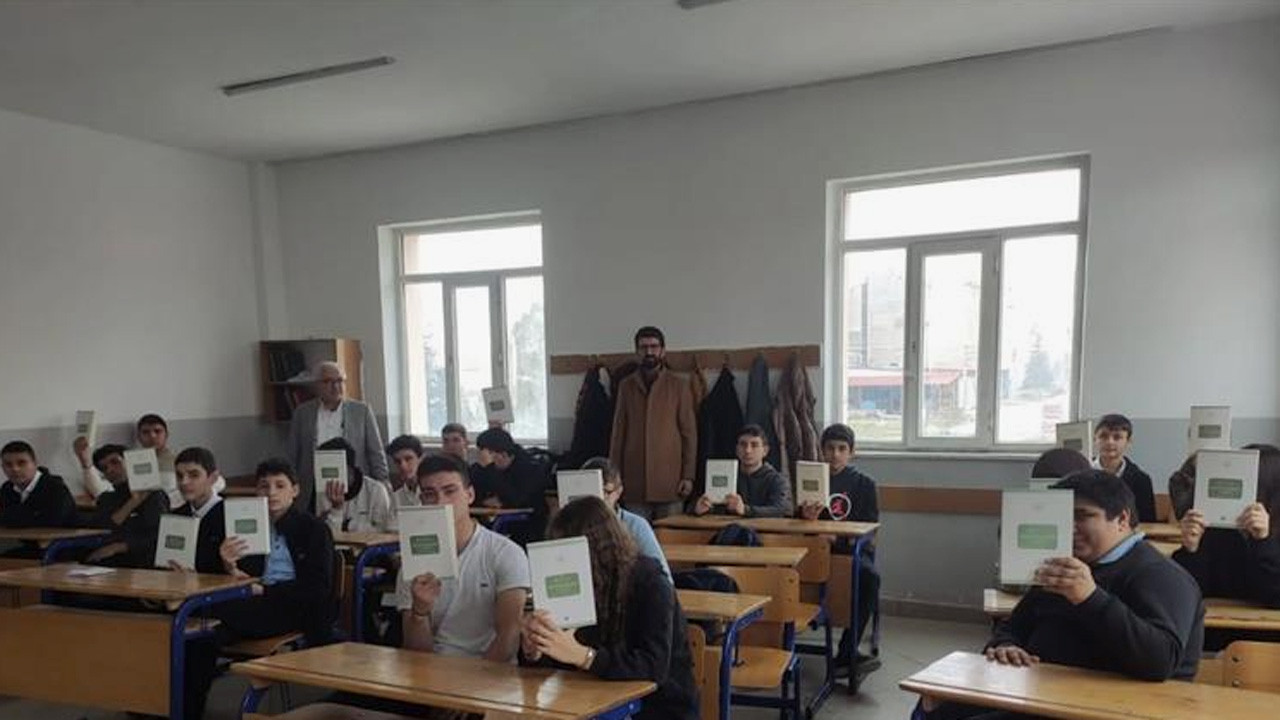 Gaziantep'te kitap okuma yarışmasını kazanan 1286 öğrenci umreye gönderildi