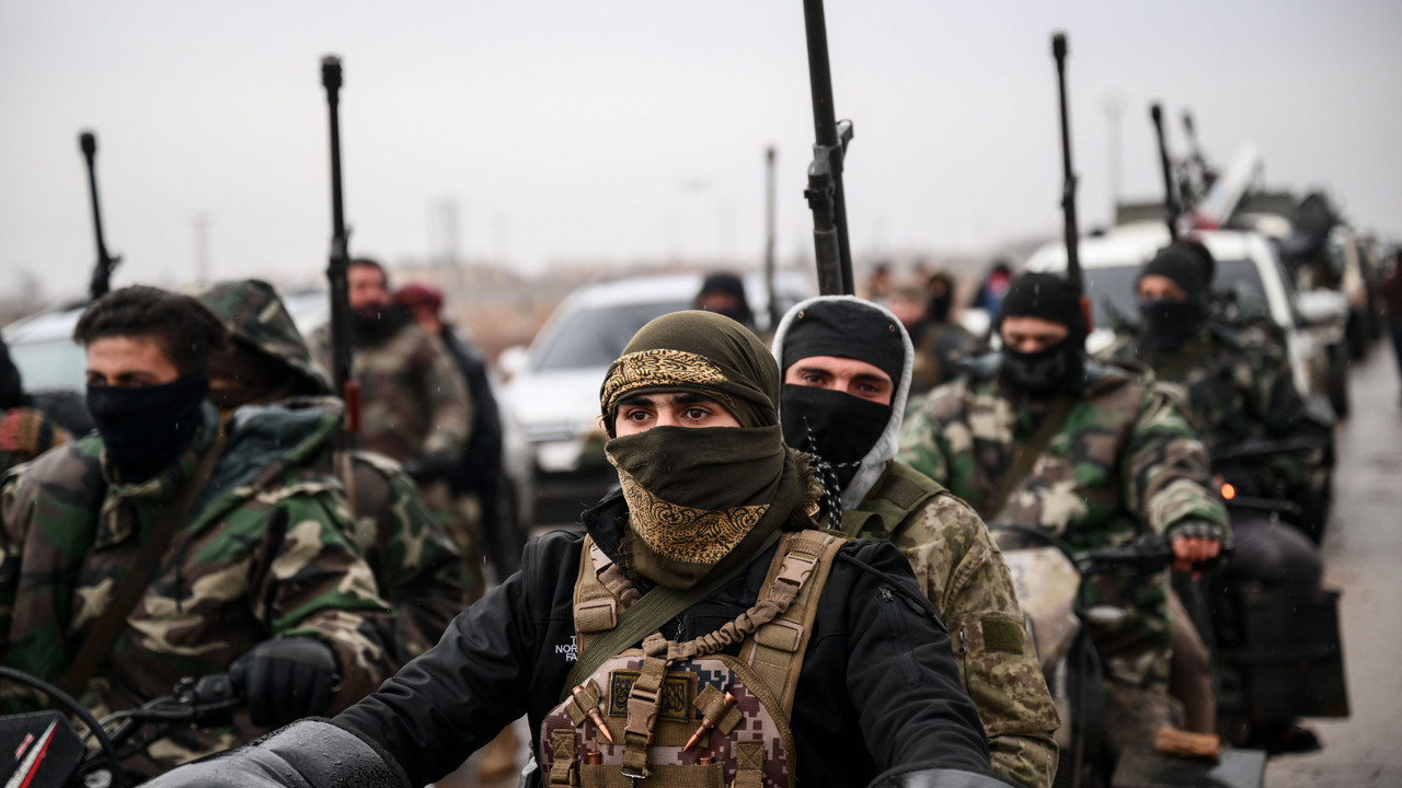 Suriye ordusu Deyr Hafir’e girmeye başladı