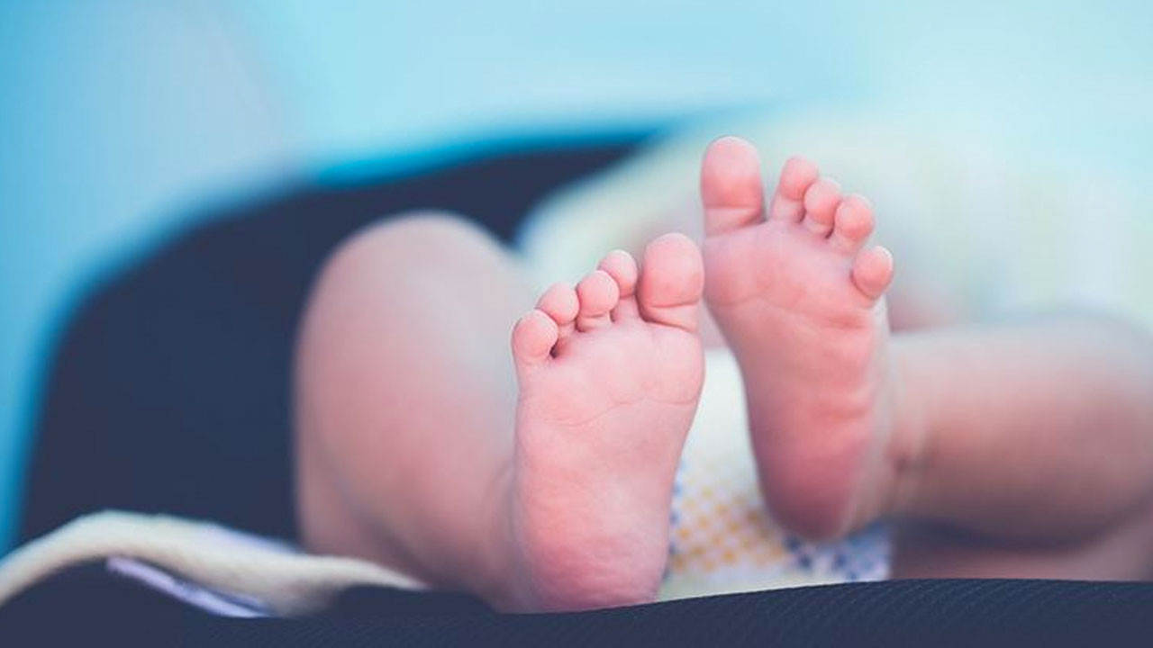 Evinde rahatsızlanan 3,5 aylık bebek öldü