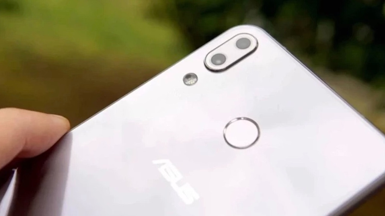 Teknoloji devinden çok konuşulacak karar! Akıllı telefon üretmeyecek...