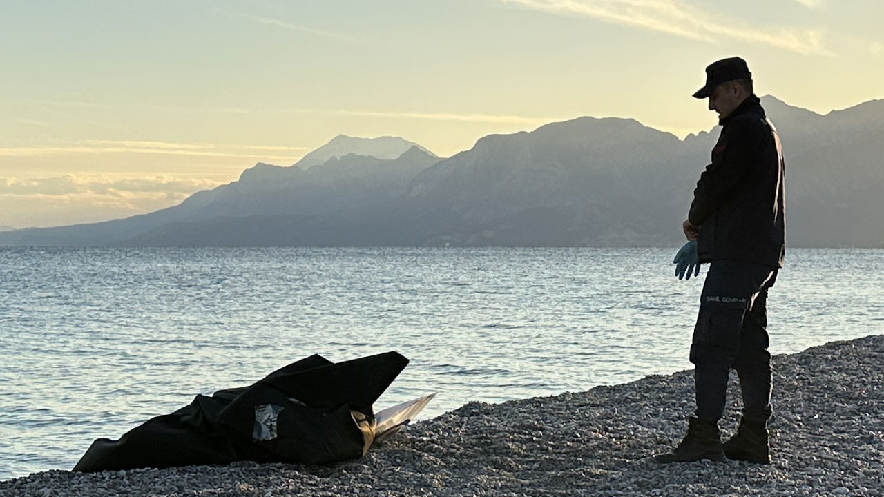 Balık tutarken oltaya takıldı! Gördü şoke oldu hemen polisi aradı