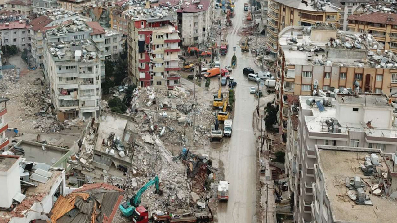 Malatya'da depremde 27 kişinin öldüğü Ergün Apartmanı'nın yıkılmasına ilişkin davada karar çıktı