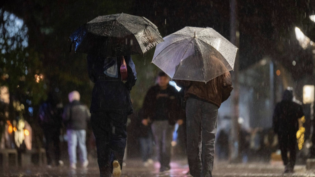 Kar bitti ama sağanak bastırdı! Ankara ve İstanbul dahil 43 kente uyarı...