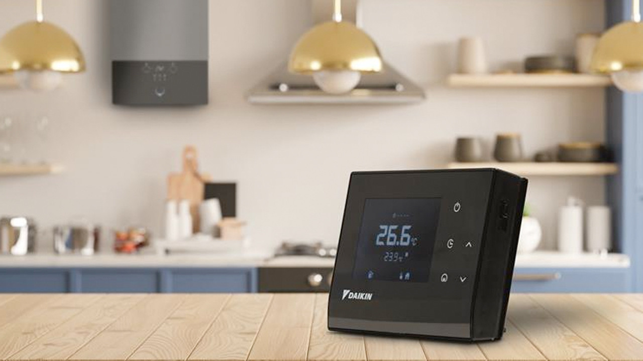 Daikin D-Sense oda termostatını enerji ölçüm özelliğiyle yeniledi