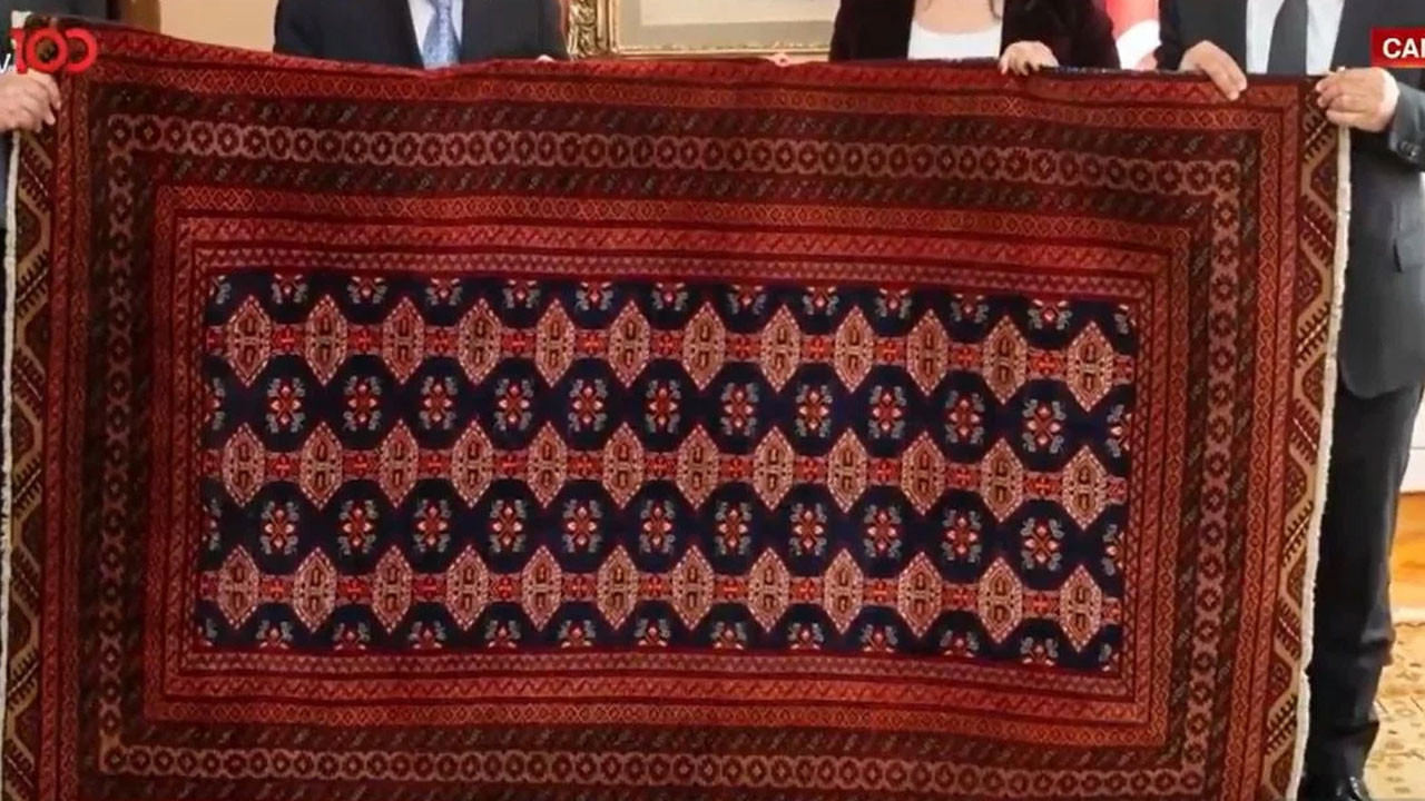 Öcalan'dan Devlet Bahçeli'ye özel dokuma kilim