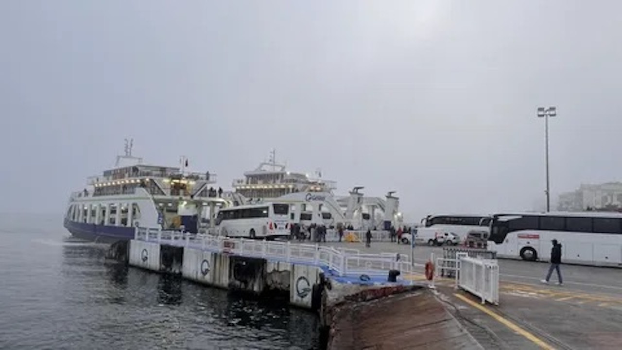 Yoğun sis neden olmuştu! Çanakkale Boğazı'nda transit gemi geçişleri yeniden başladı