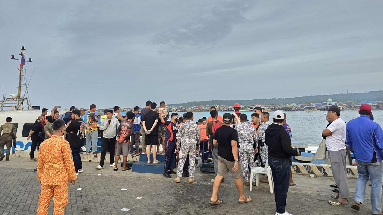 Filipinler'in Mindanao bölgesinde 359 kişiyi taşıyan feribot battı