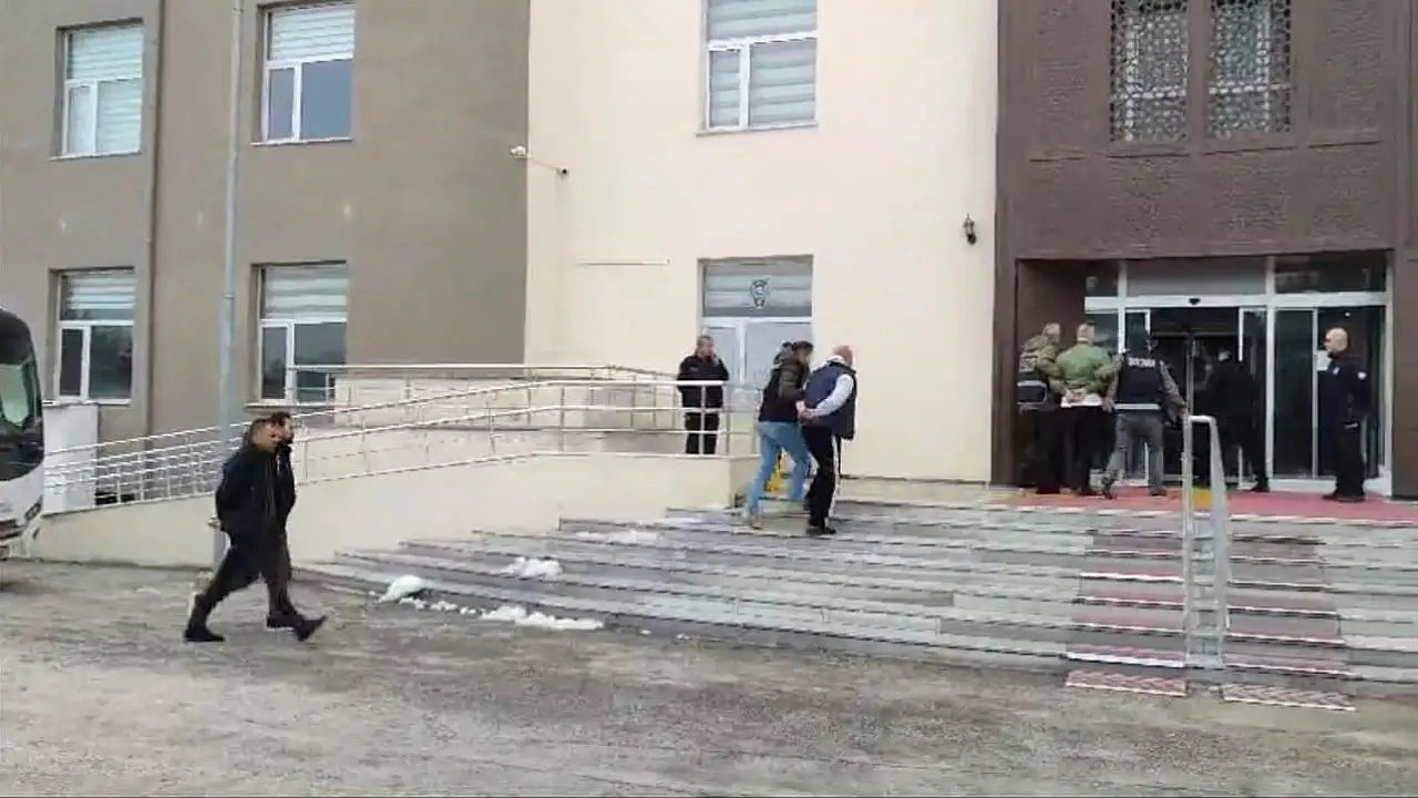 Konya'da kaçakçılık operasyonu! 5 şüpheli yakalandı