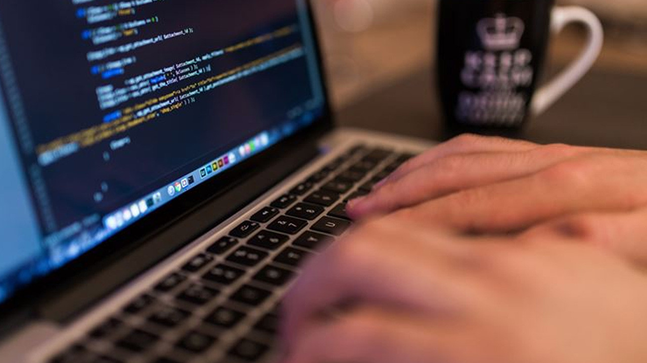 Antalya'da yasa dışı bahis operasyonu! 380 milyon liralık işlem hacmi tespit edildi