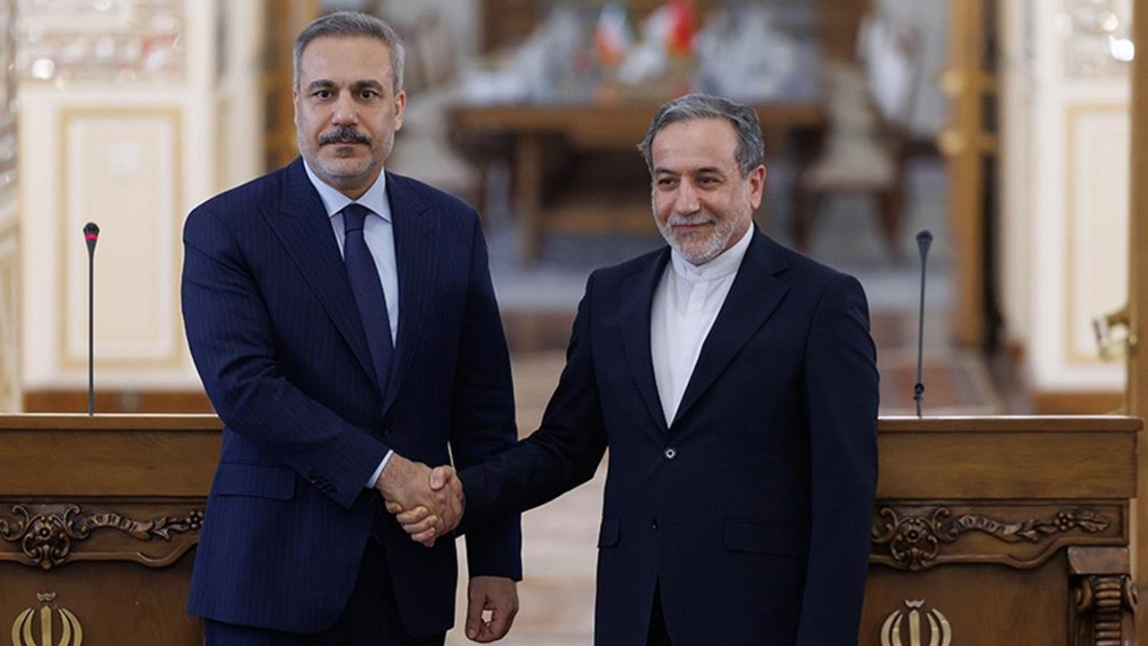 Bakan Hakan Fidan, İranlı mevkidaşı Erakçi ile tel…