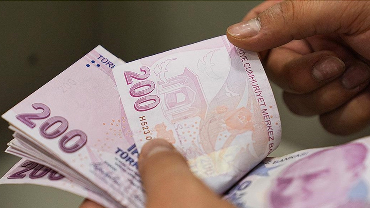 Milyonlarca emekli bayram edecek! İkramiye ile ilgili bomba kulis bilgisi, canlı yayında açıkladı