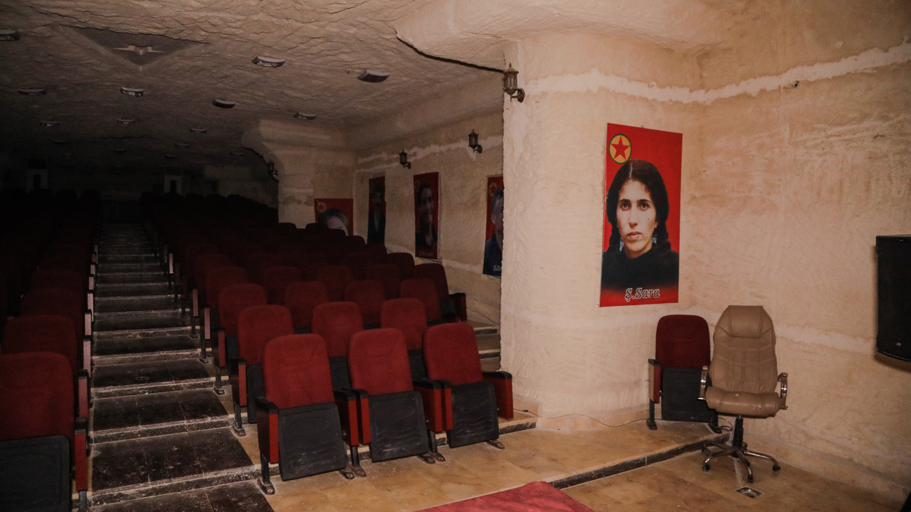 Suriye'de YPG'nin tünellerle birbirine bağlanan 3 katlı "yer altı şehri" görüntülendi