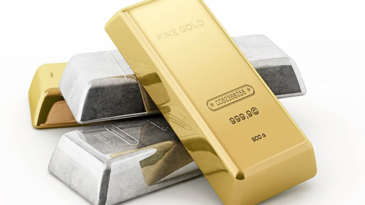 Altın ve gümüşte yeni rekorlar gram altın 8 bin lirayı aştı