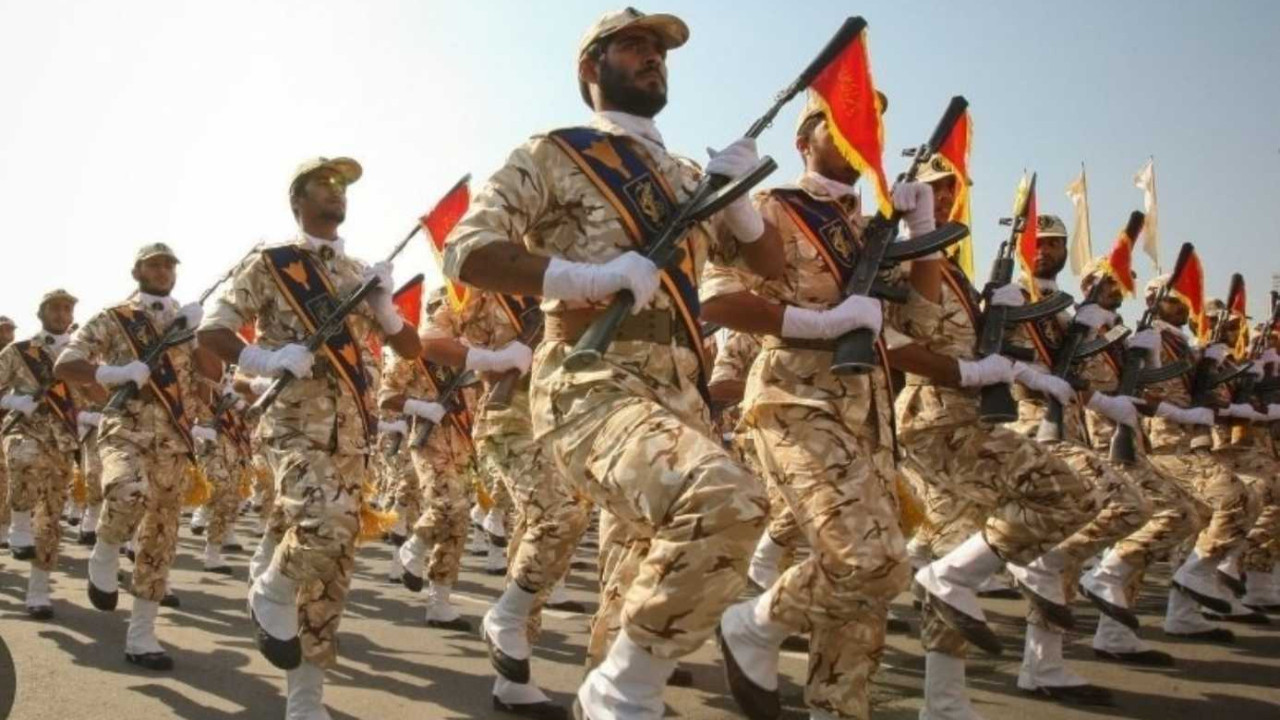 AB, İran Devrim Muhafızlarını terör listesine aldı