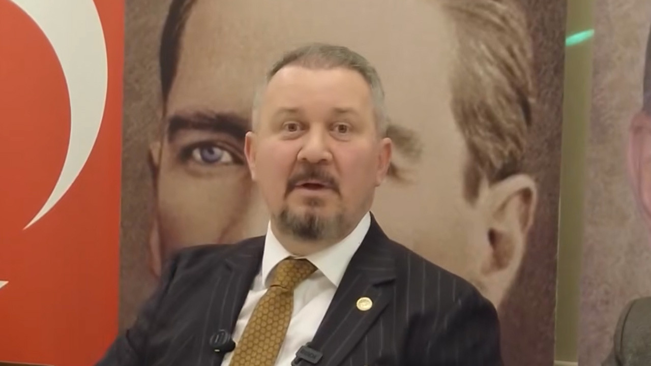 Vekil maaşıyla geçinemiyorum diyen Mestan Özcan'dan yeni açıklama