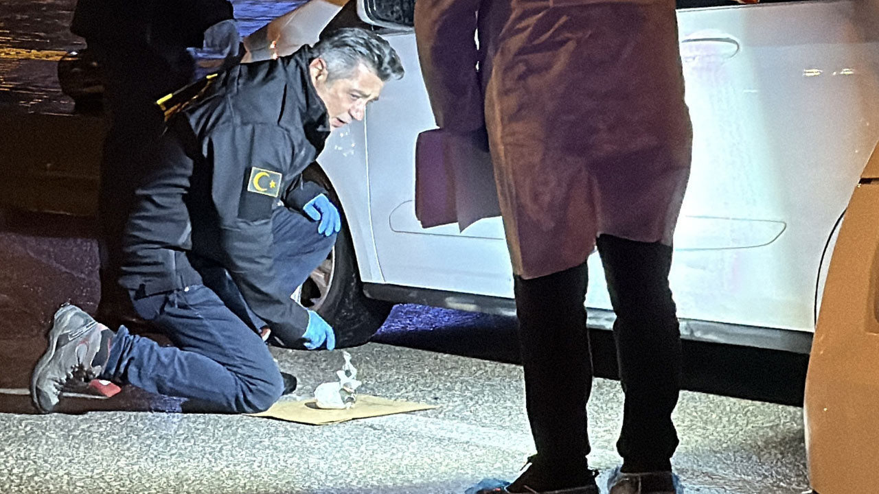 Bursa'da polisin "dur" ihtarına uymayan araçtan çıkanlara bakın!