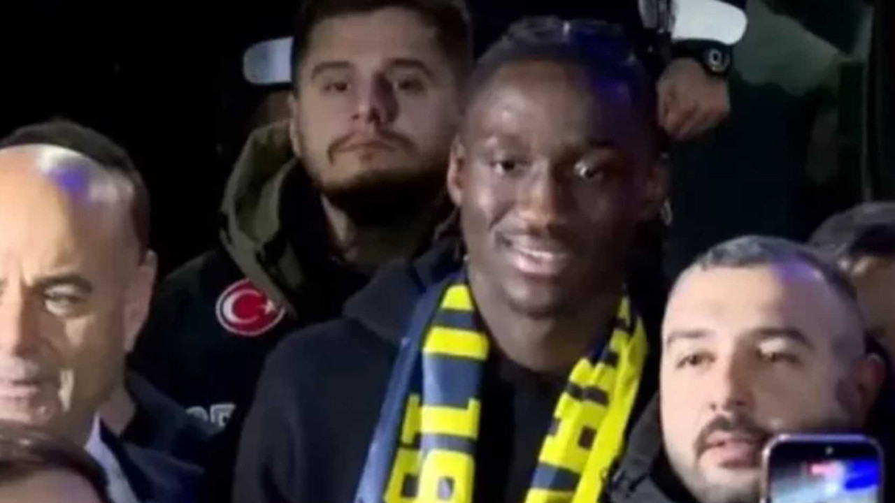 Sidiki Cherif, Fenerbahçe için İstanbul'da
