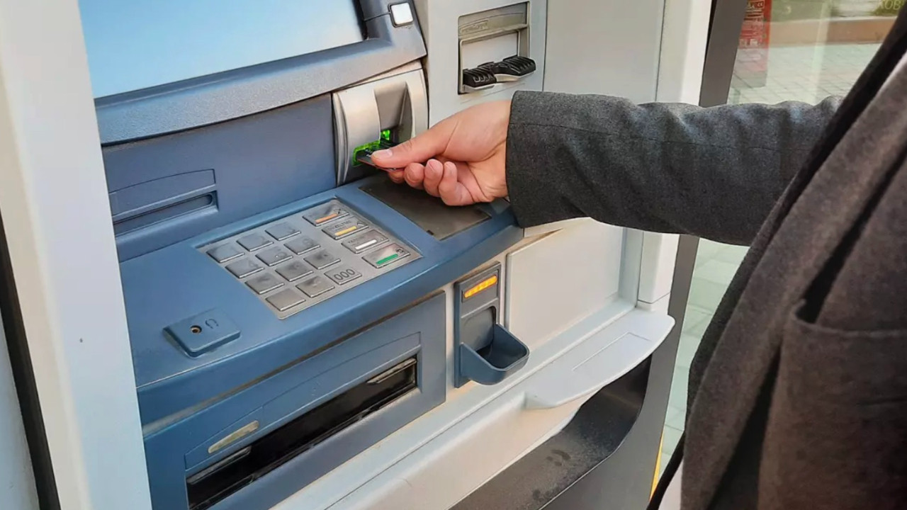 Bugün itibarıyle başlıyor! ATM'ye kartını takan herkes şoke olacak