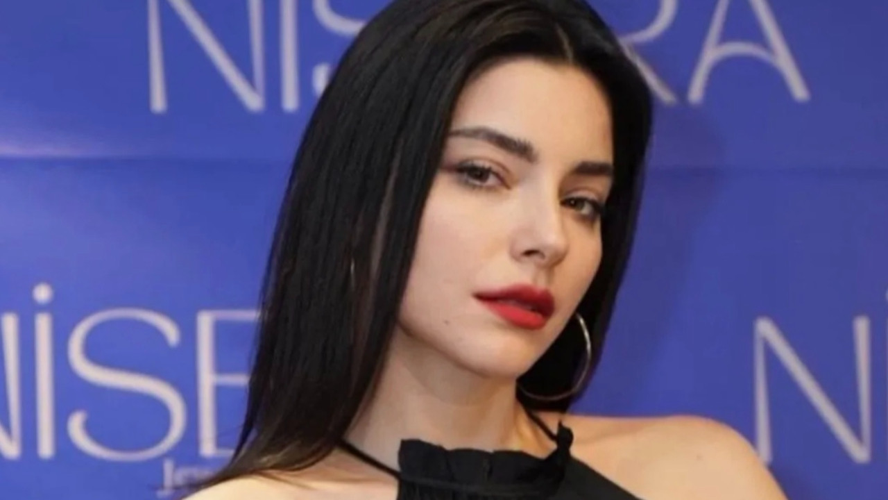 Merve Boluğur'dan cami paylaşımı! Düştüğü not ilginç bulundu...