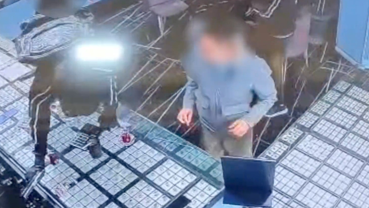 1 polis yaralanmıştı! Bakan Yerlikaya'dan "kuyumcu soygunu" açıklaması