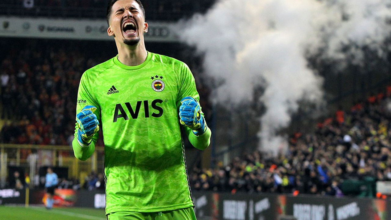 Altay Bayındır hamlesi! Beşiktaş zamanla yarışıyor