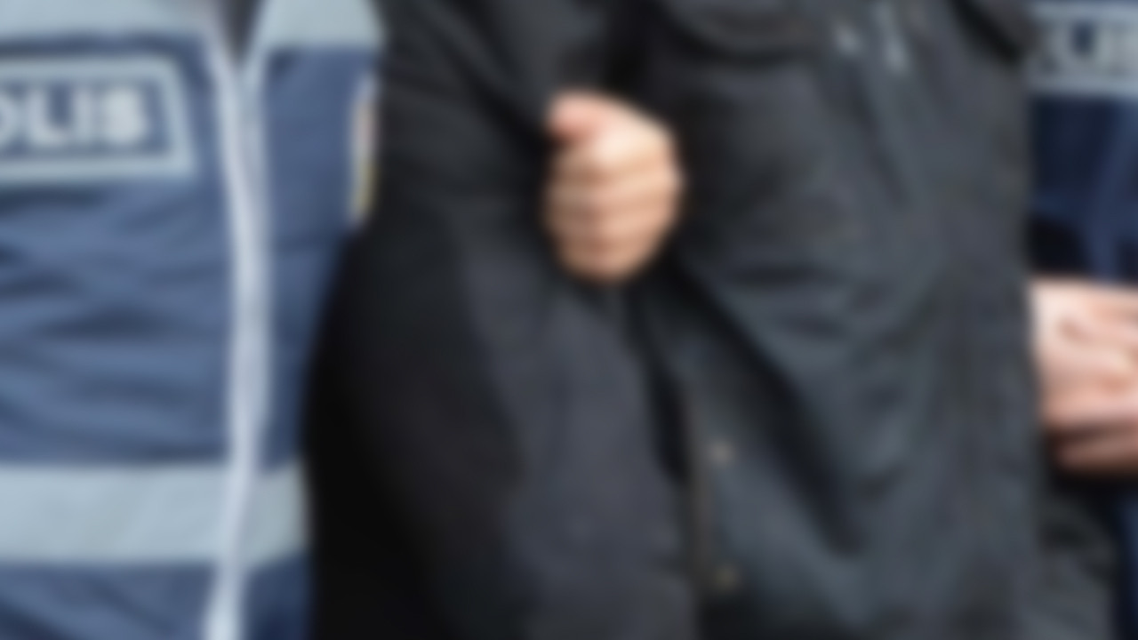 Trafikte tartıştıkları sürücüyü darbeden 3 şüpheli gözaltına alındı