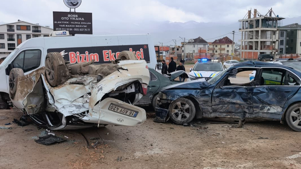 14 yaşındaki ehliyetsiz sürücü dehşet saçtı! Yaralılar var