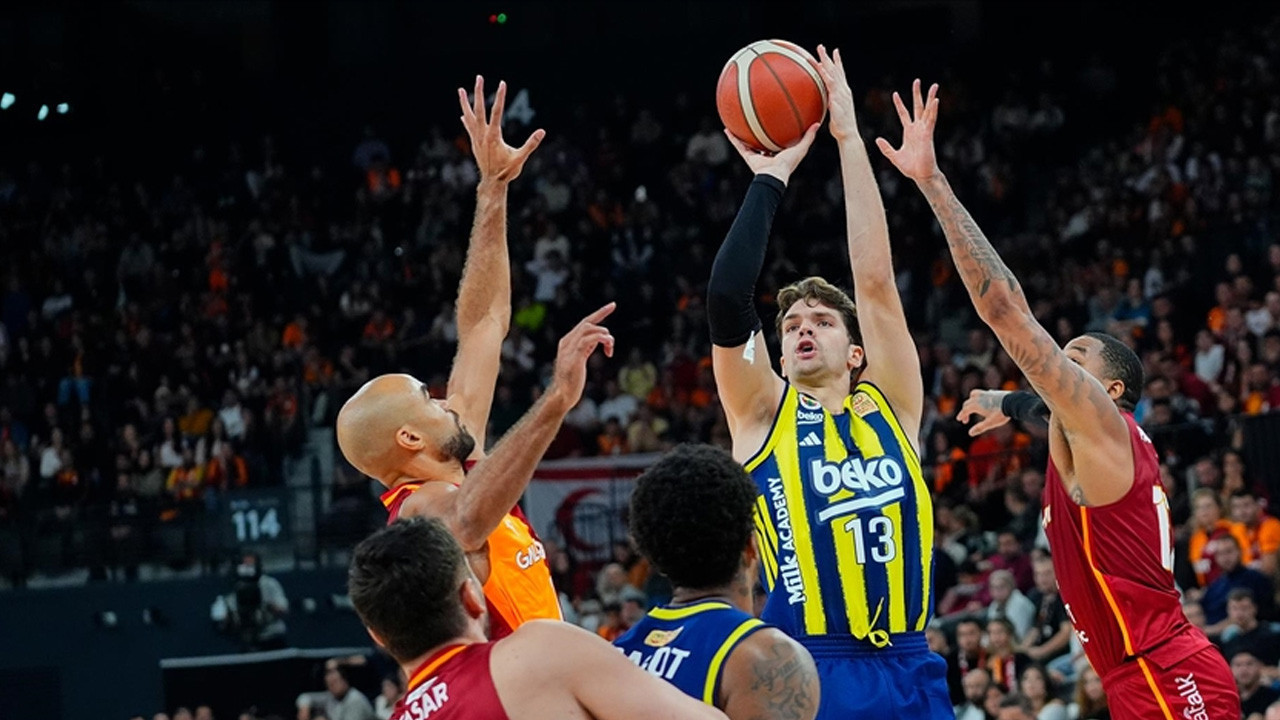 Basketbol Süper Ligi'nde derbi heyecanı! Fenerbahçe ile Galatasaray karşı karşıya