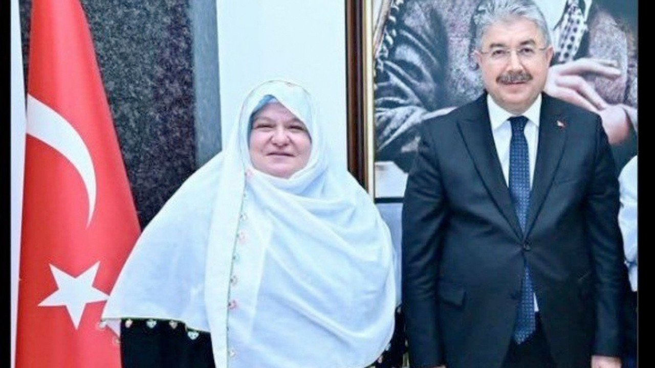 İYİ Partili isim, AK Partili belediye başkanını kıyafeti üzerinden aşağıladı hakaret etti