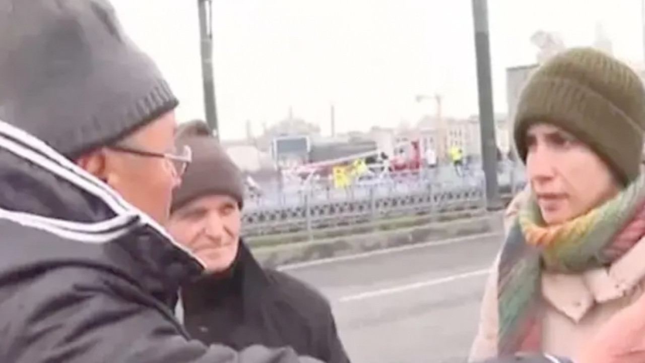 Galata Köprüsü'nde akılalmaz olay! "Veganım" diyerek balıkları denize döktü sonra kaçtı