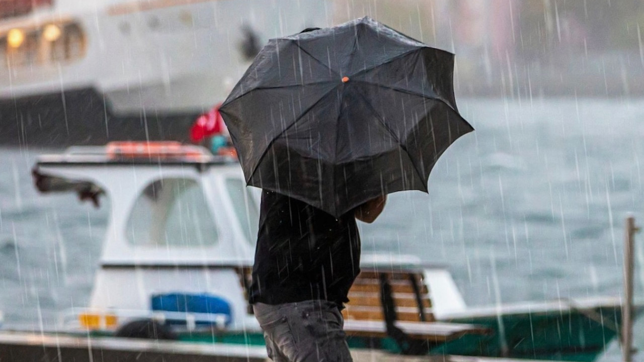 Meteoroloji'den kırmızı alarm! O kentlerde yaşayanlar dikkat! Şemsiyesiz çıkmayın...