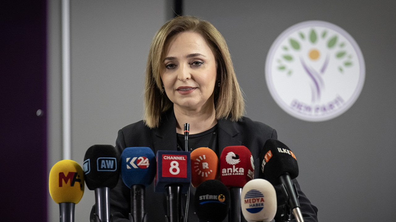 DEM Parti Sözcüsü Doğan, basın toplantısı düzenledi: "Tarihi bir kapı aralandı"