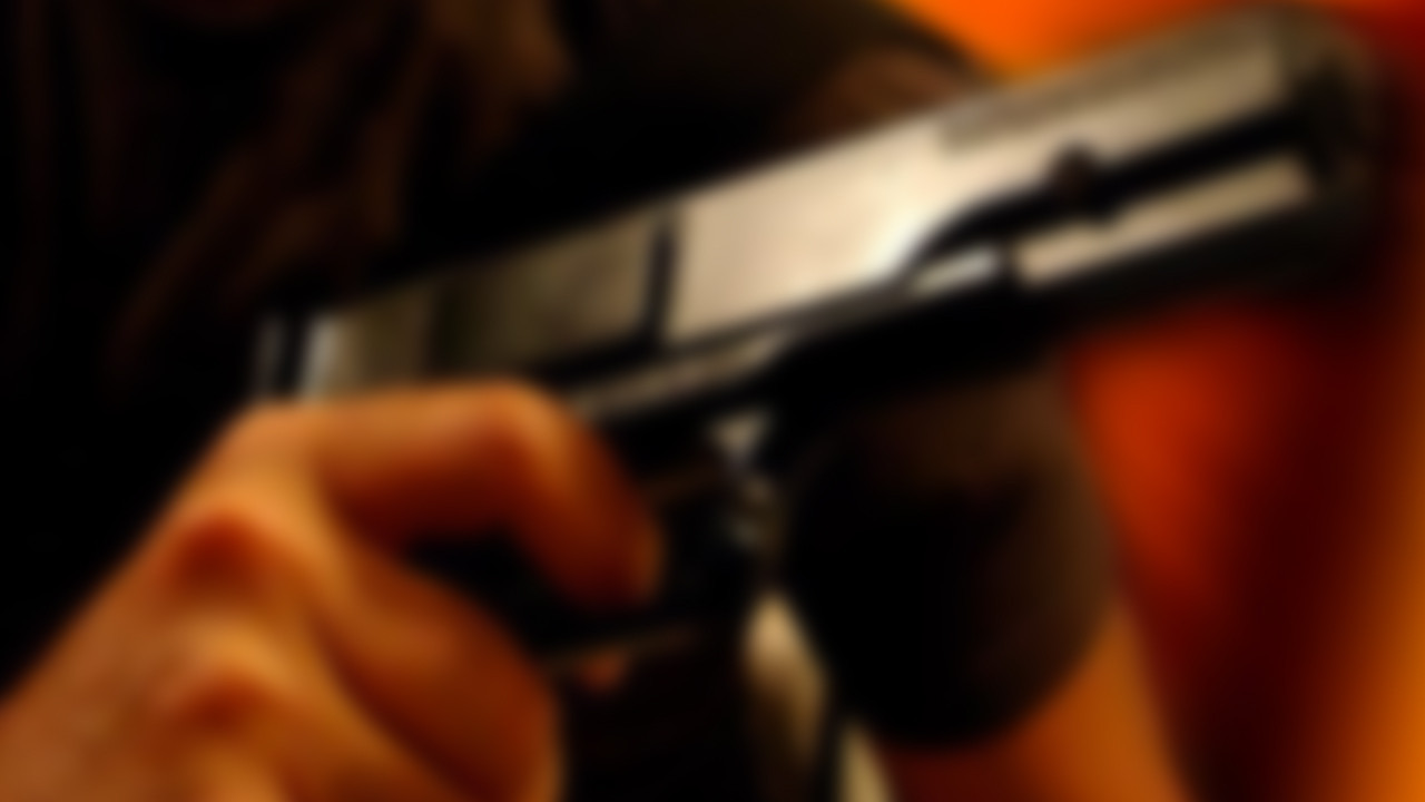 Denizli'de emekli polis dehşet saçtı!