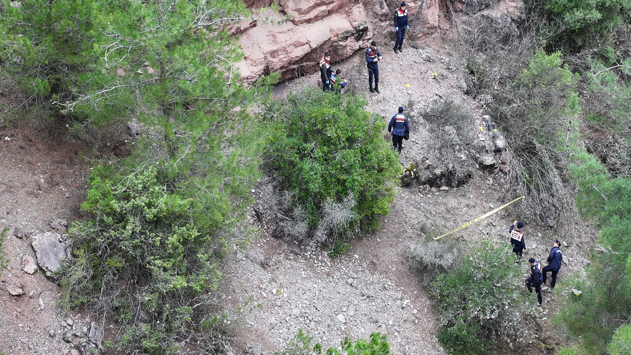 Önce arabası bulundu! İncelemede ortaya çıktı uçurumdan yuvarlanmış