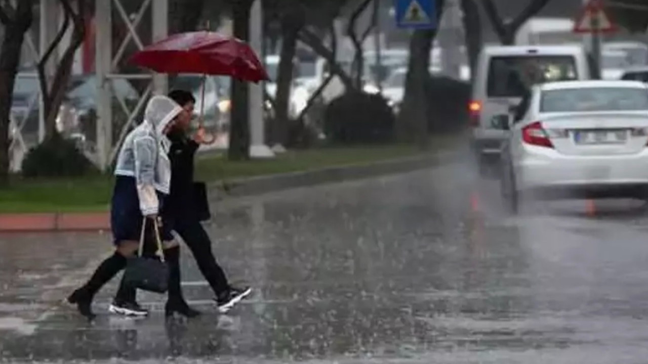 Meteoroloji'den o kentlere korkutan uyarı: Kuvvetli sağanak hayatı felç edecek...