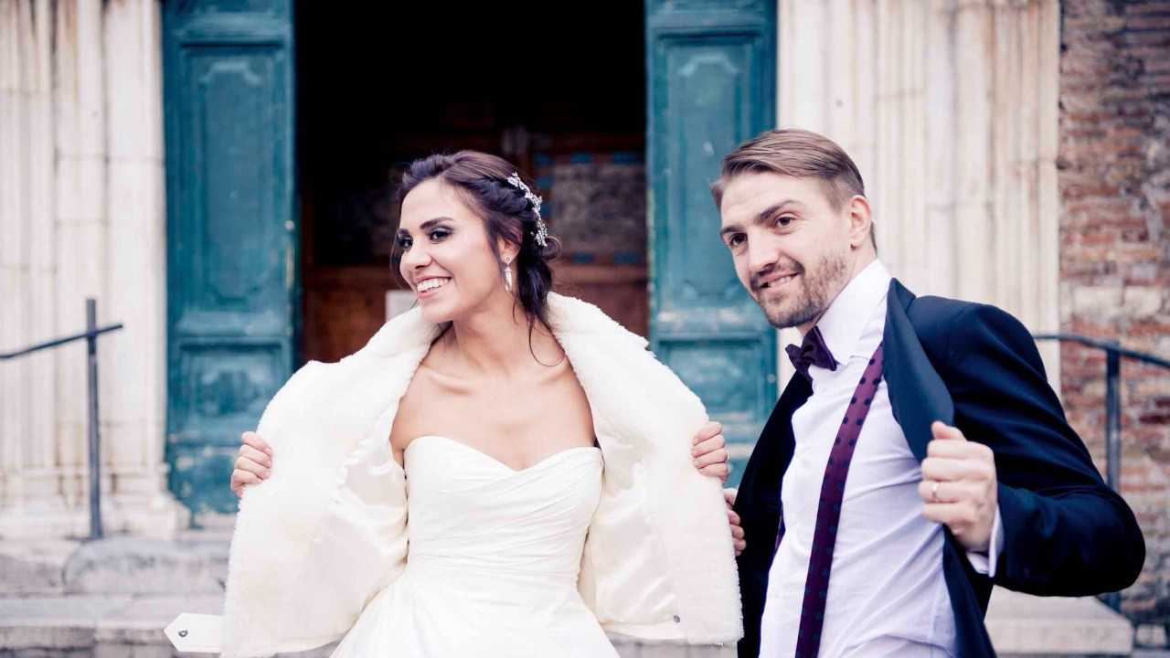 Caner Erkin, eşi Şükran Ovalı ile ilk karşılaşmasını anlattı! Bunu kimse bilmiyordu