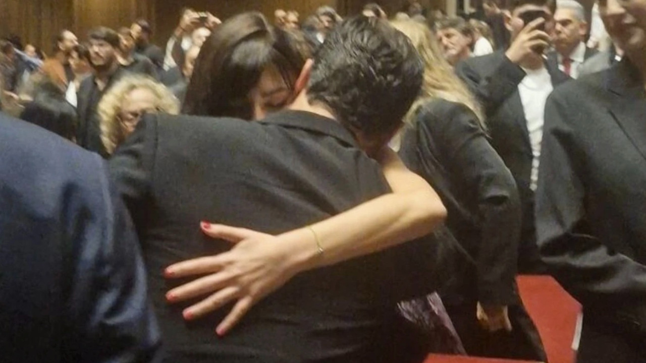 Aşk kurallarını bozdu! Aslıhan Malbora ve Çağatay Ulusoy paylaştı