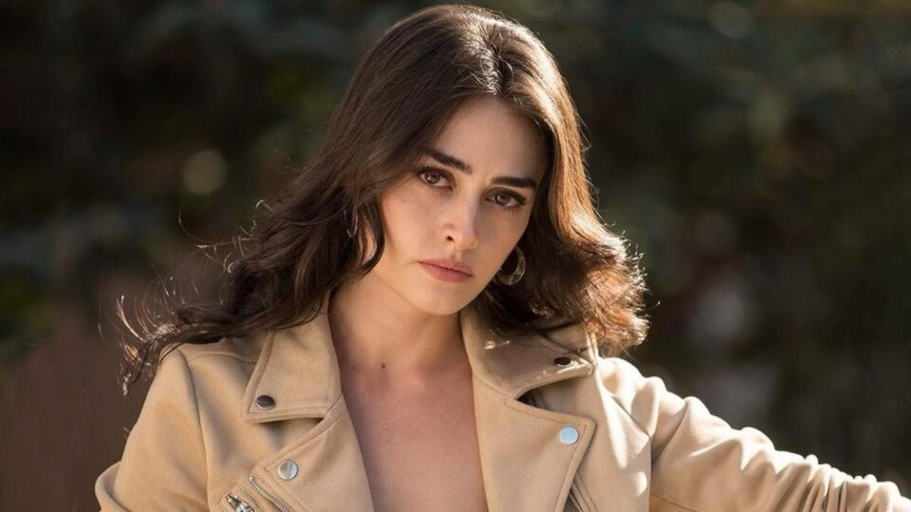 Esra Bilgiç’in 13 yıl önceki hali ortaya çıktı! Görenler şaştı kaldı