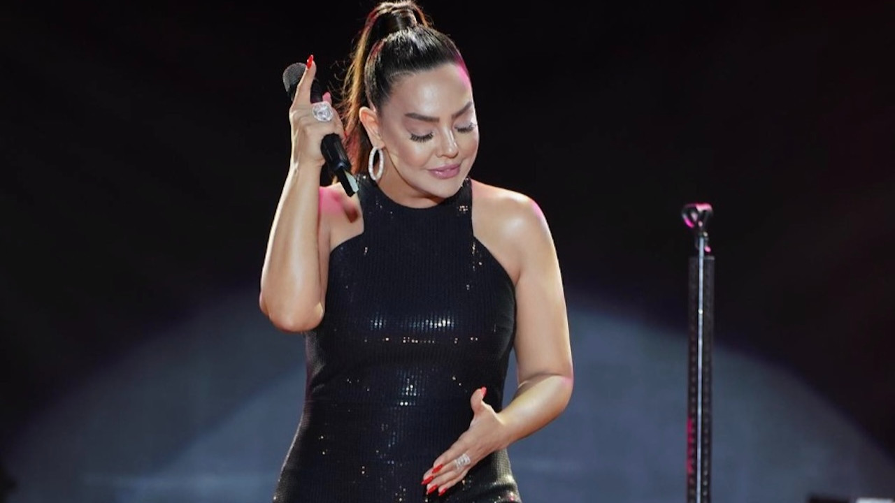 Ebru Gündeş kızına bıraktığı ikiz yalılar ile gündemde! O yalıların fiyatı olay...