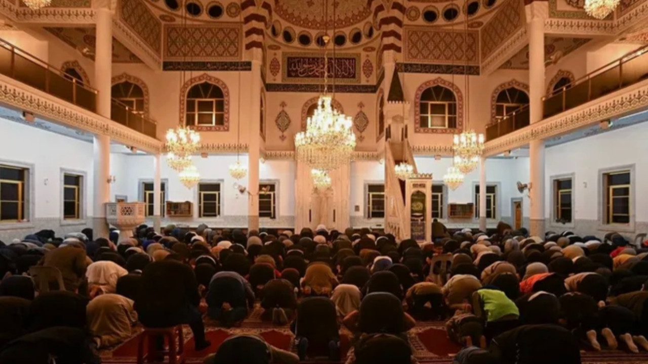 İlk teravih namazı Avustralya'da kılındı...