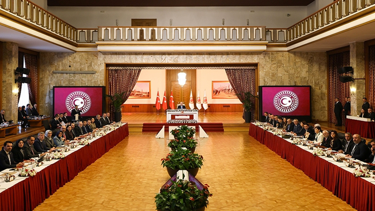 Milli Dayanışma, Kardeşlik ve Demokrasi Komisyonunun hazırladığı rapor oy çokluğuyla kabul edildi