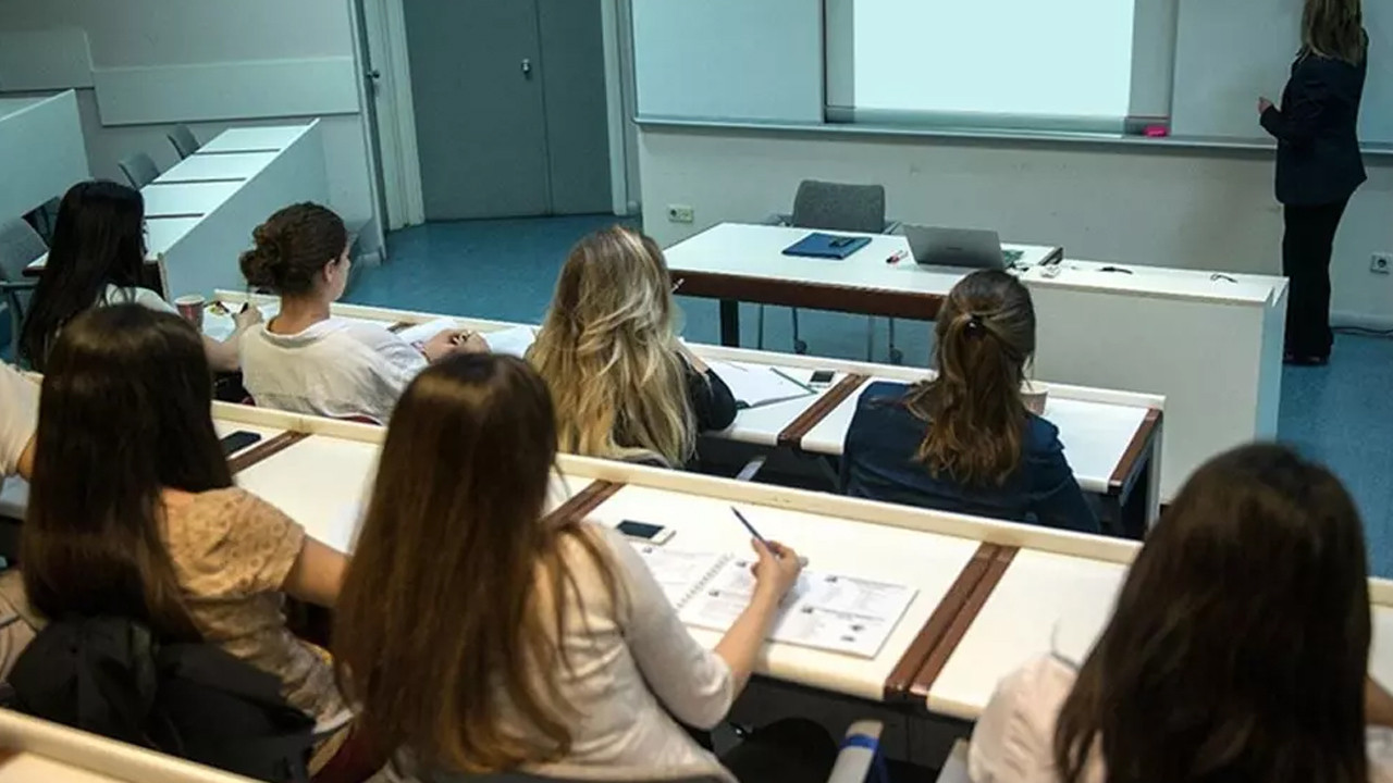 Üniversiteler 3 yıla mı düşüyor? Yeni mıdel 3+1 ve 2+2 modeli başlıyo