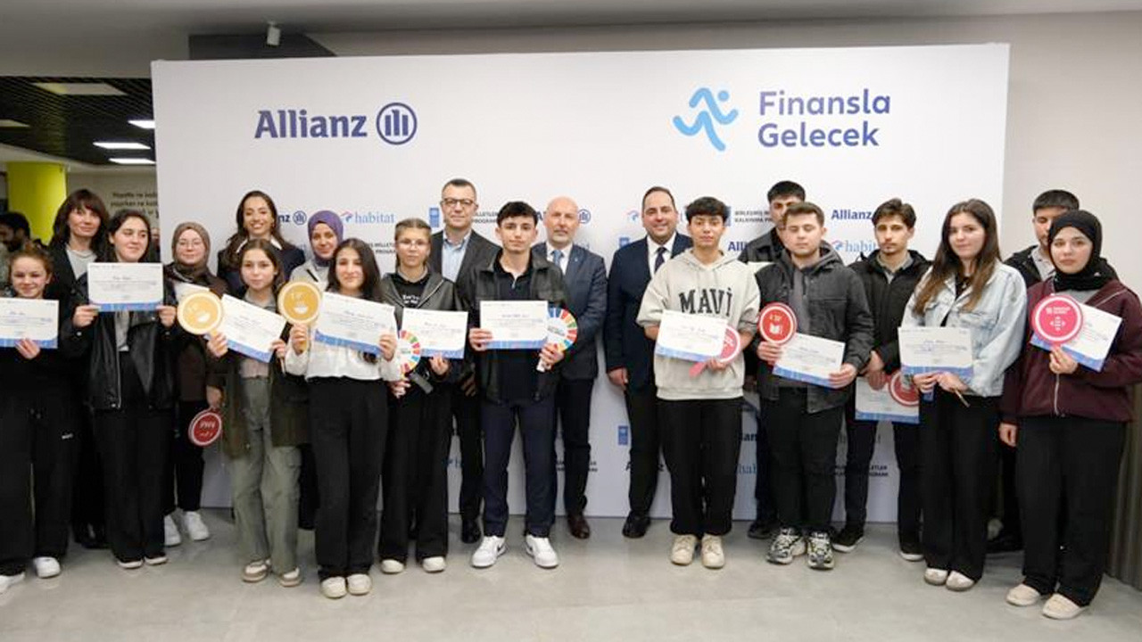 Allianz Türkiye'nin "Finansla Gelecek" projesi Gaziantep'te tanıtıldı