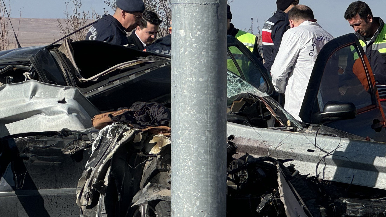 Feci kaza! Anne ve baba hayatını kaybetti, 3 yaşındaki çocukları yaralı