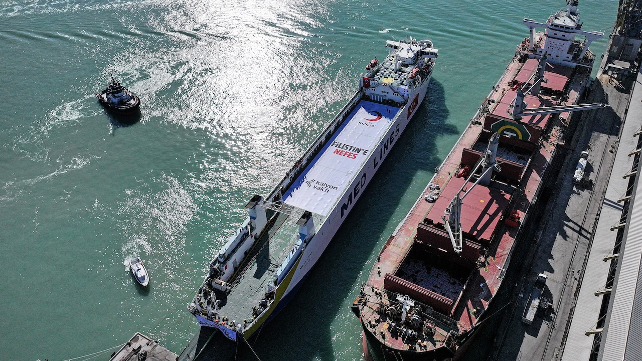 Mersin'den yola çıktı! Gazze'ye insani yardım taşıyan Türk Kızılayının 21. İyilik Gemisi umut taşıyor
