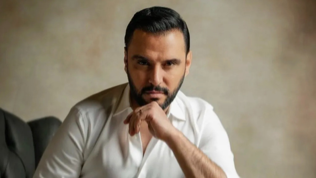 Şarkıcı Alişan ramazanın ilk gününde Umre'ye gitti...